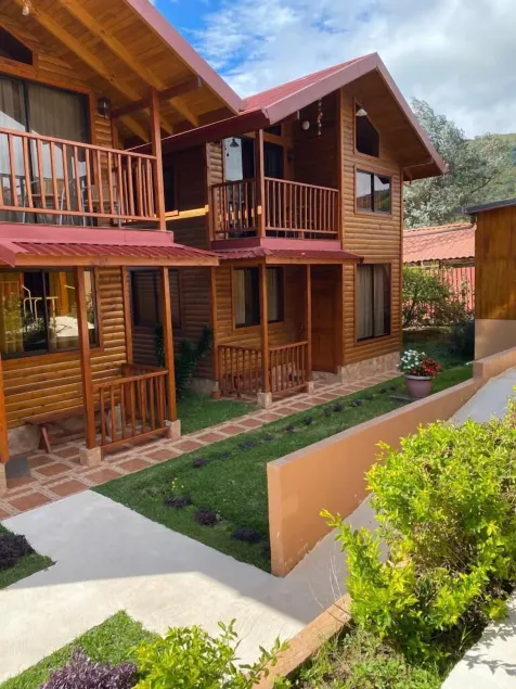 Clusia Lodge - Image 1