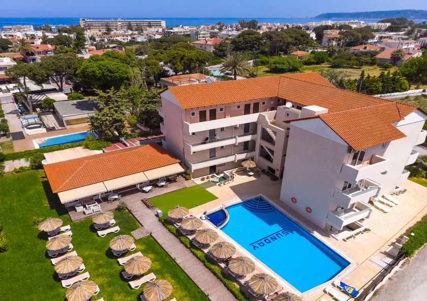 Sunday Hotel - Image 1