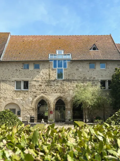 Hotel Abbaye du Golf de Lésigny - Image 1