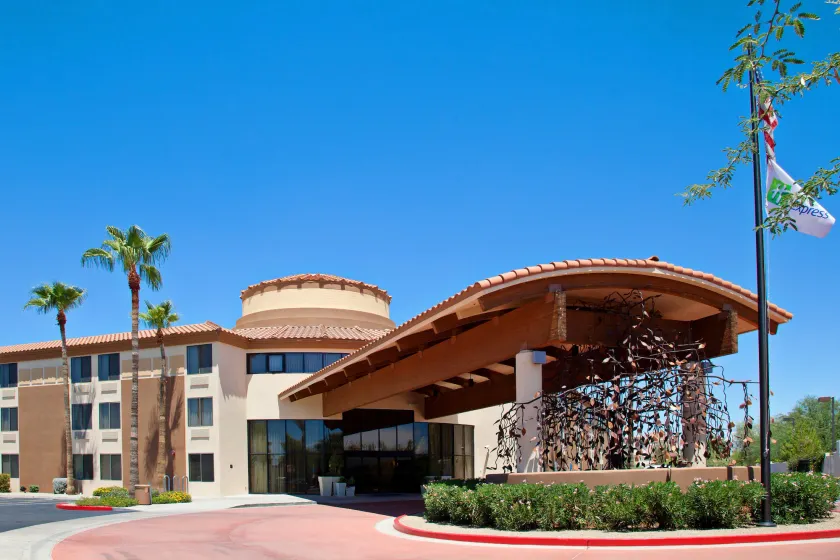 Holiday Inn Express Scottsdale North by IHG - Image 1