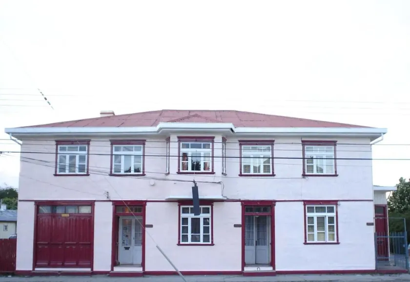 Hostal Bulnes - Image 1