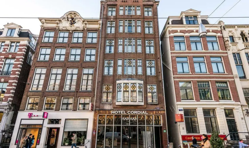 Cordial Hotel - Image 1