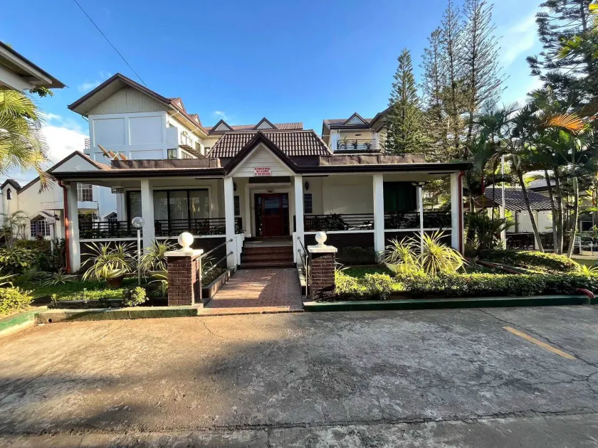 Topaz House By Gems Hotel - Image 1