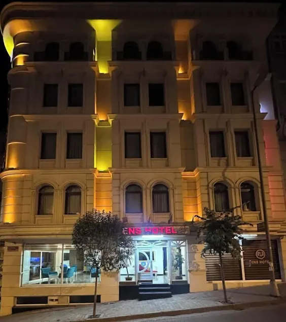 Ens Hotel - Image 1