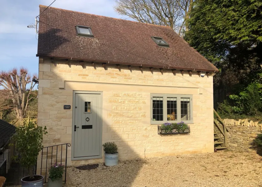 Cotswold Lodge - Image 1
