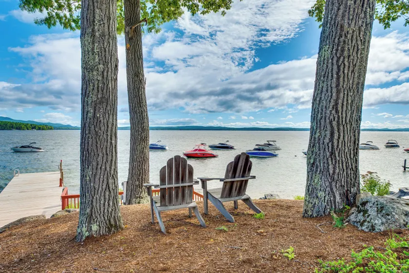 Waterfront Community: Lake Winnipesaukee Retreat! - Image 1