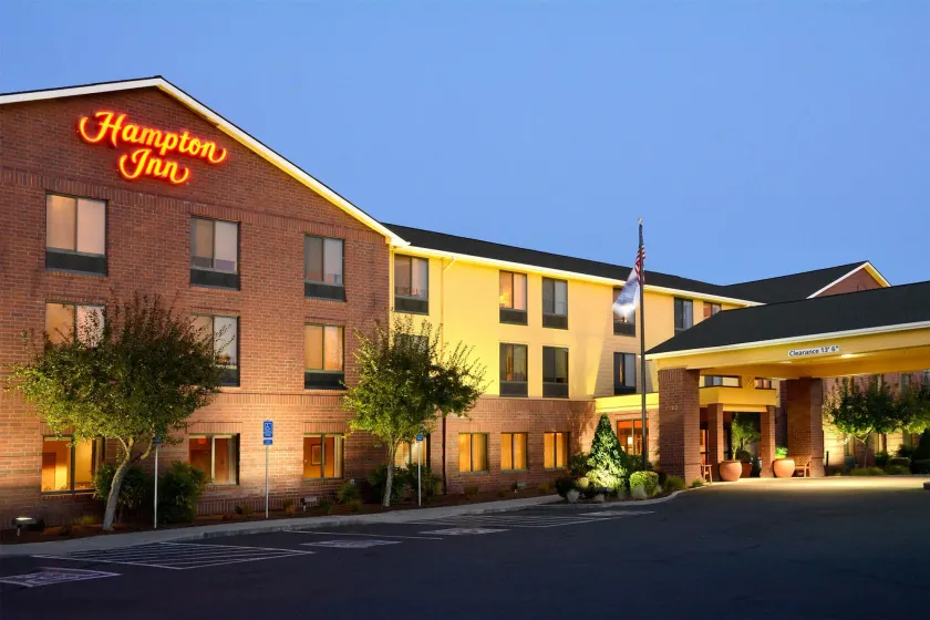 Hampton Inn Medford - Image 1