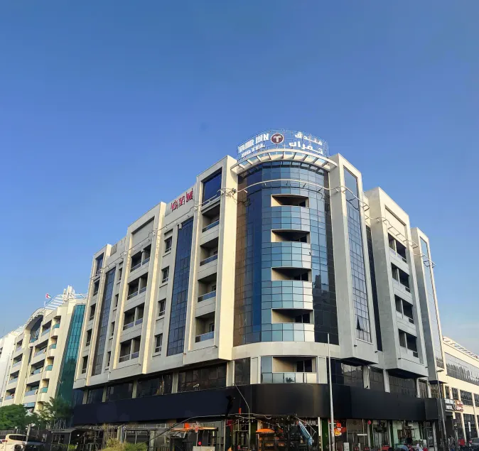 Tamr Inn Hotel - Image 1