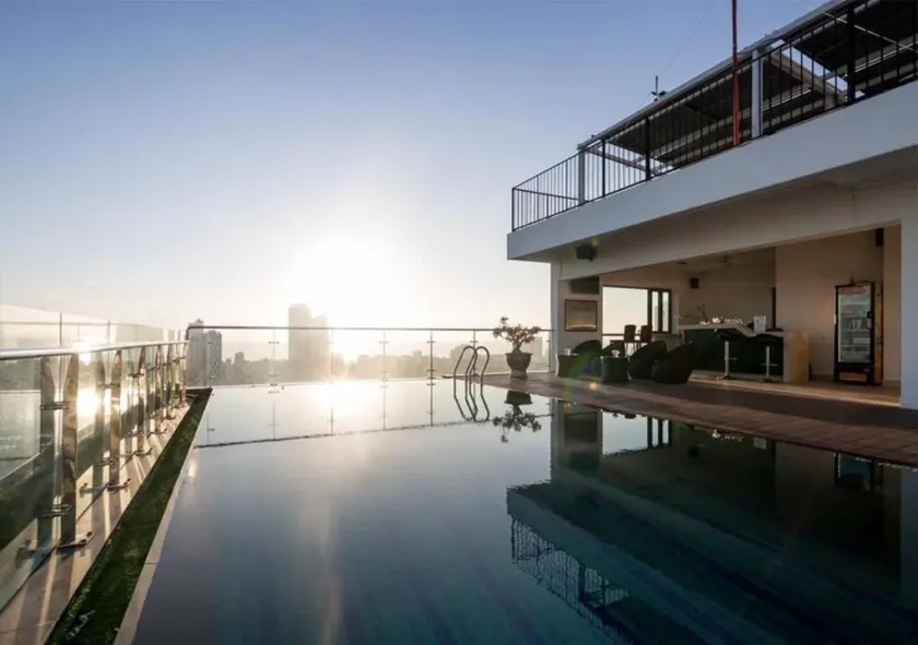 Sepon Blue Hotel - Image 1