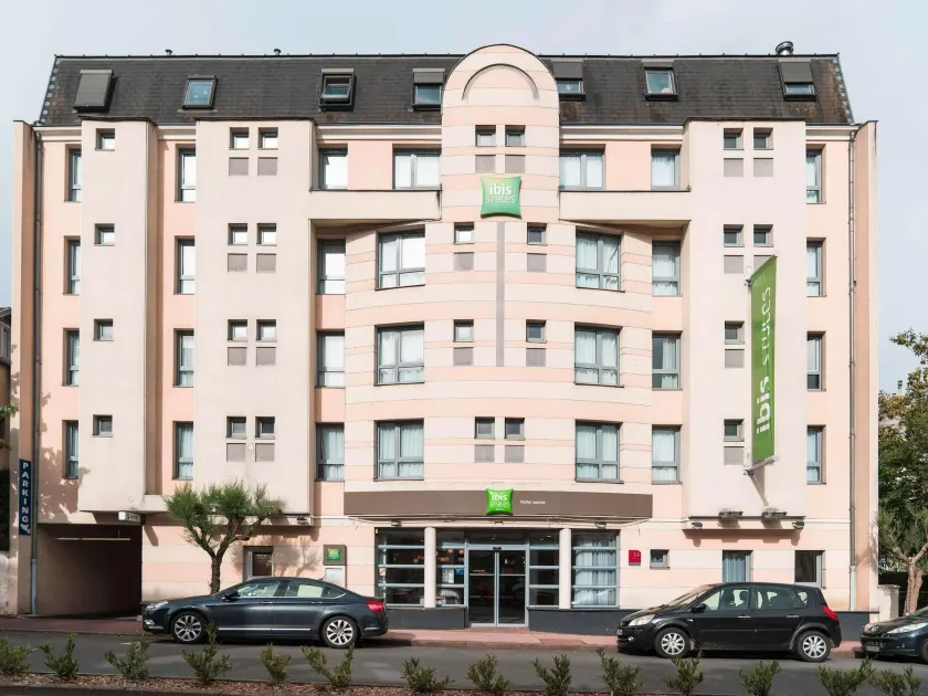 Hôtel ibis Styles Vichy Centre - Image 1