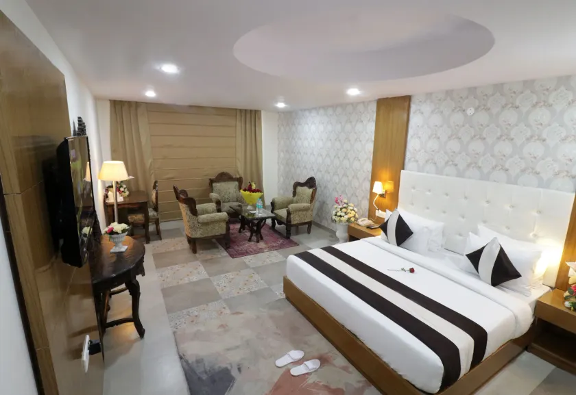 Royal Park Resorts - Image 1