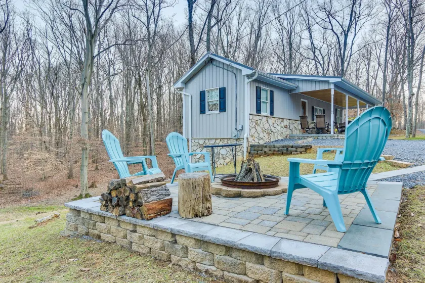 Peaceful & Secluded Knoxville Retreat w/ Deck - Image 1