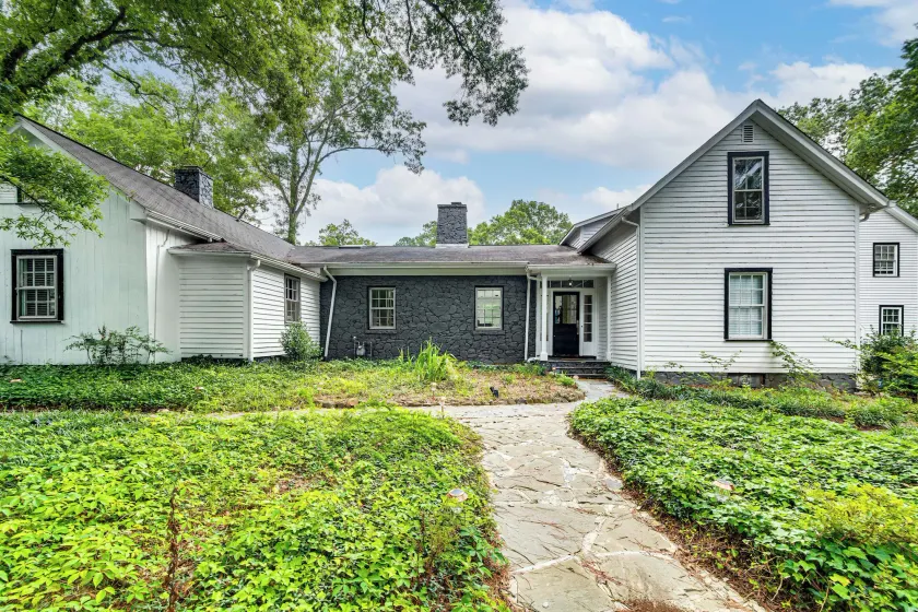 Spacious Durham Home w/ Fire Pit & Hot Tub! - Interiör