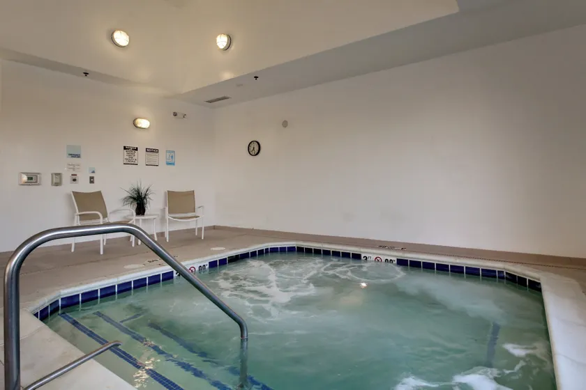 Holiday Inn Express Peru-Lasalle Area by IHG - Image 1
