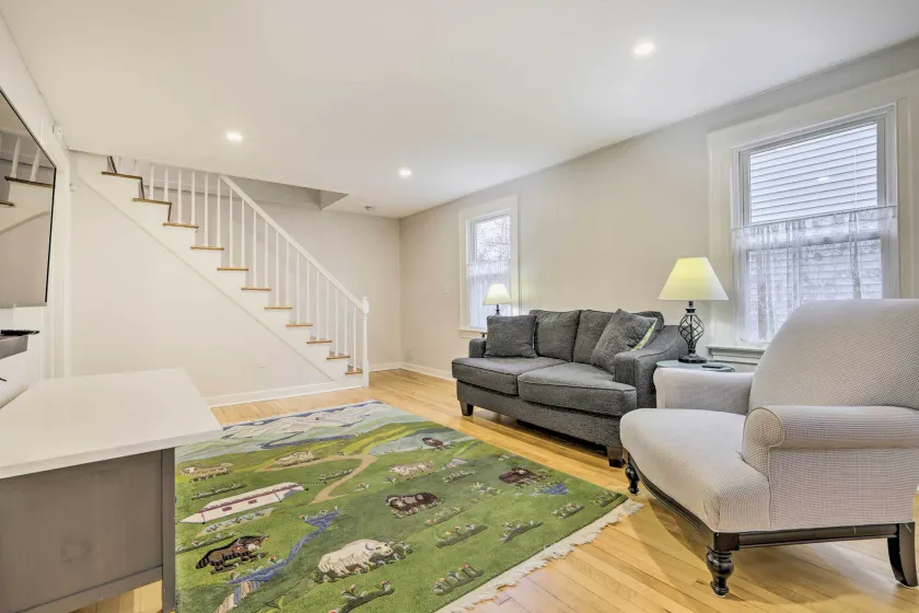 Charming Hamden Home: 2 Mi to Yale University - Image 1