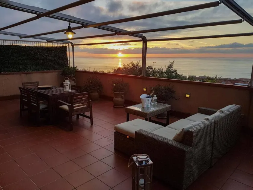 Spacious 4 Bedroom Apartment With Terrace And View - Image 1