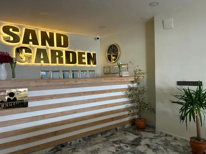 SAND GARDEN - Reception