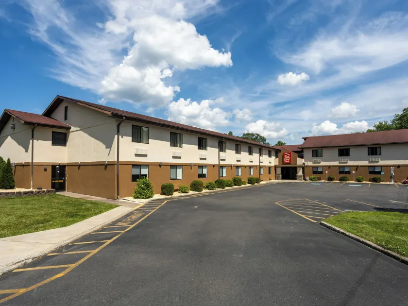 Red Roof Inn Binghamton North - Image 1