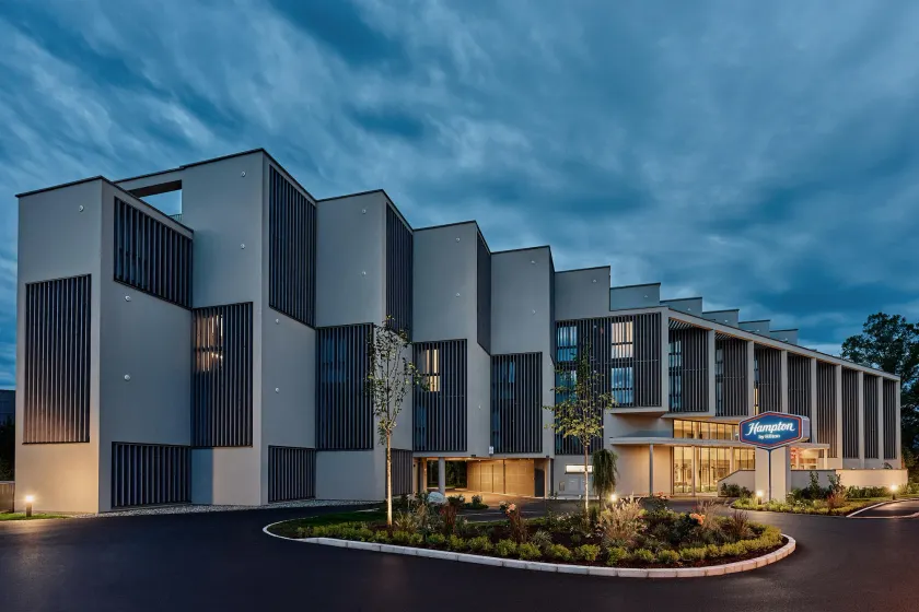 Hampton By Hilton Salzburg Messe - Image 1