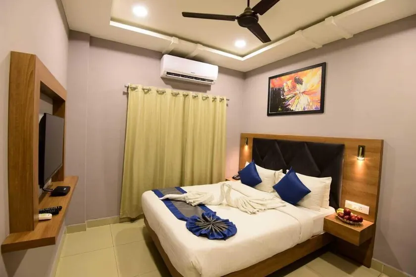 Click Hotel Guwahati - Image 1