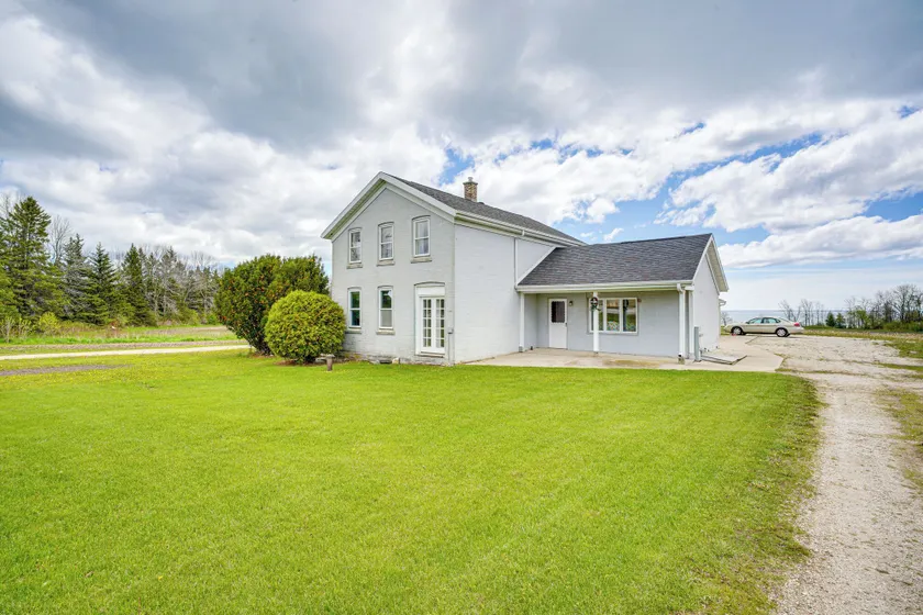 Pet Friendly Home on 15 Acres - Lake Michigan - Image 1