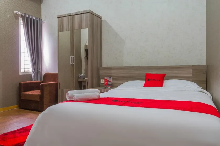 RedDoorz Plus near IPDN - Image 1