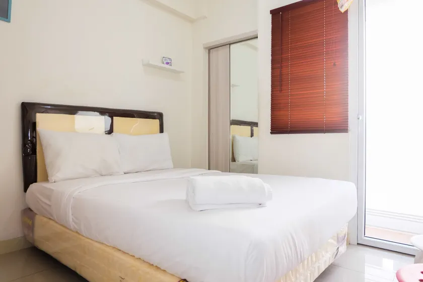 Cozy Studio Apartment Connected to Mall at Green Pramuka - Image 1