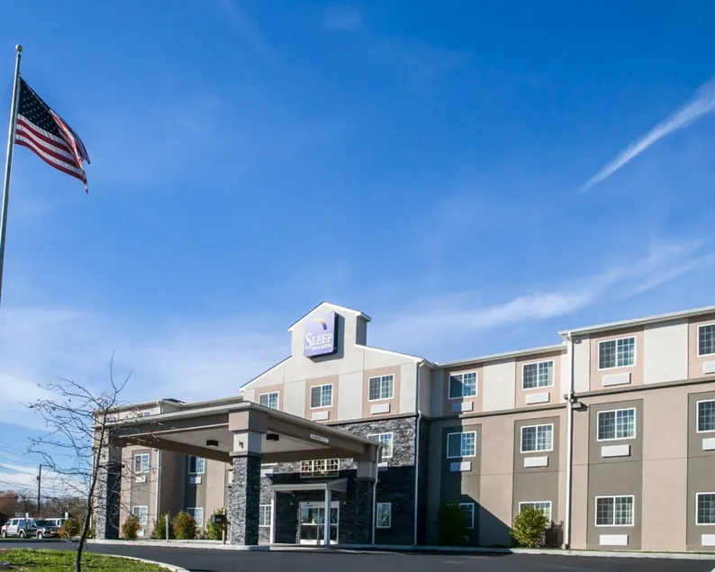 Sleep Inn & Suites Harrisburg - Hershey North - Image 1