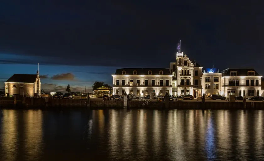 Hotel Maassluis - Image 1