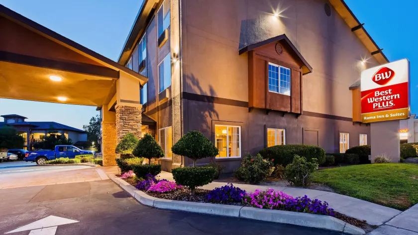 Best Western Plus Rama Inn & Suites - Image 1
