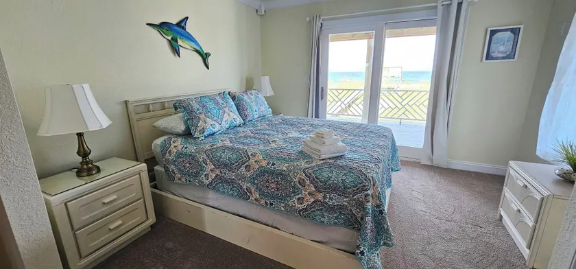 1817 Oceanfront Bed & Breakfast - Image 1