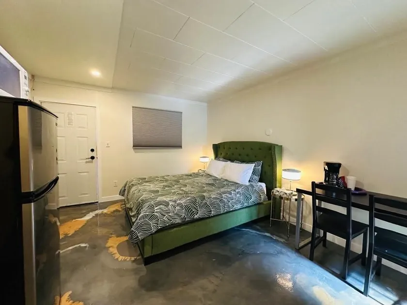 Sage Hills Motel - Image 1