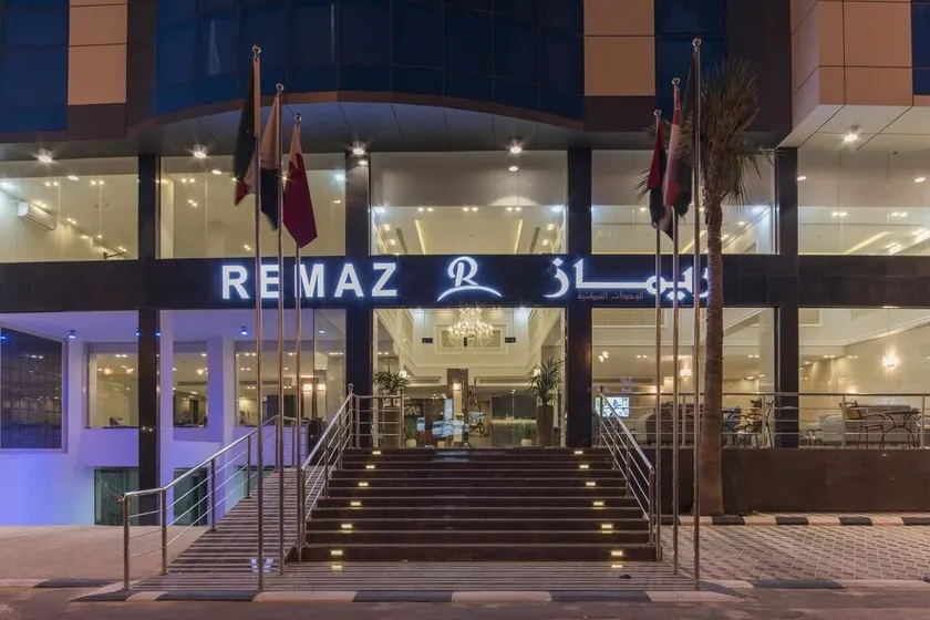 Remaz Suites Hotel - Image 1