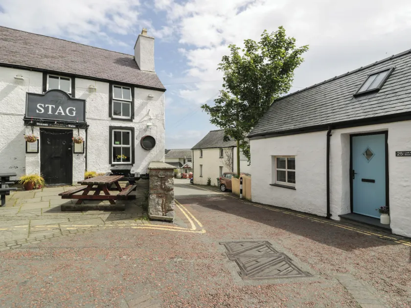 Llofft Penwaig - Image 1