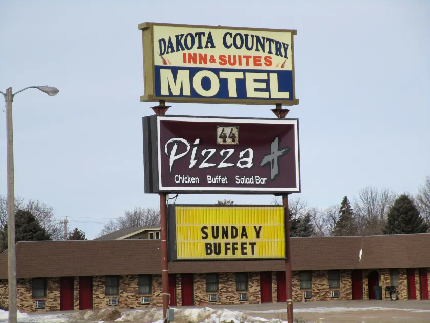 Dakota Country Inn - Image 1