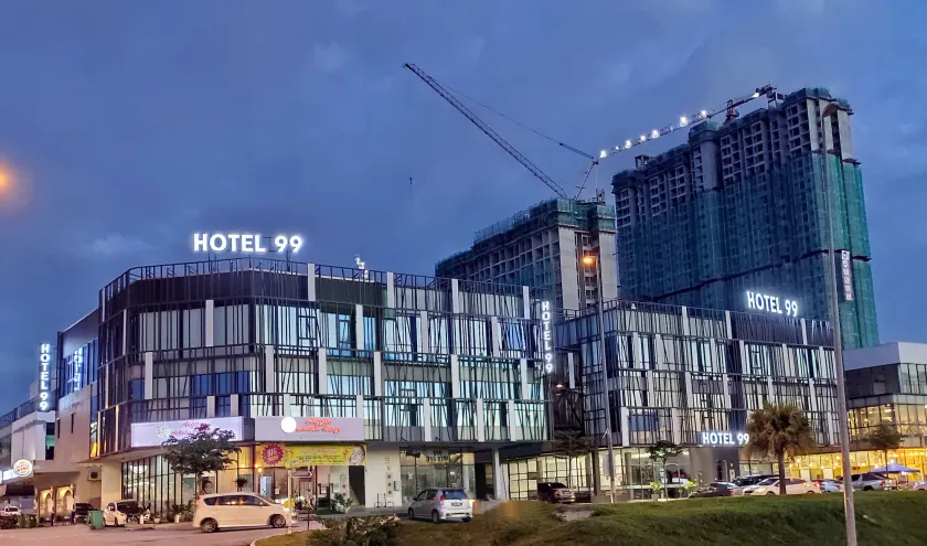 Hotel 99 Sepang KLIA & KLIA2 - Image 1