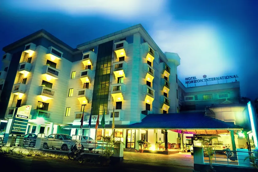 Hotel Horizon International - Image 1