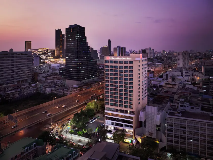 Hilton Garden Inn Bangkok Silom - Image 1