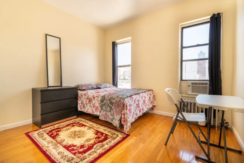 Furnished Empire Blvd Guest House - Image 1