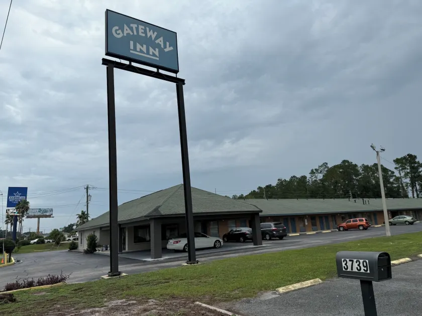 Gateway Inn - Image 1