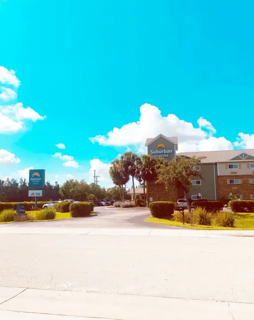 Suburban Studios Fort Myers Cape Coral - Image 1
