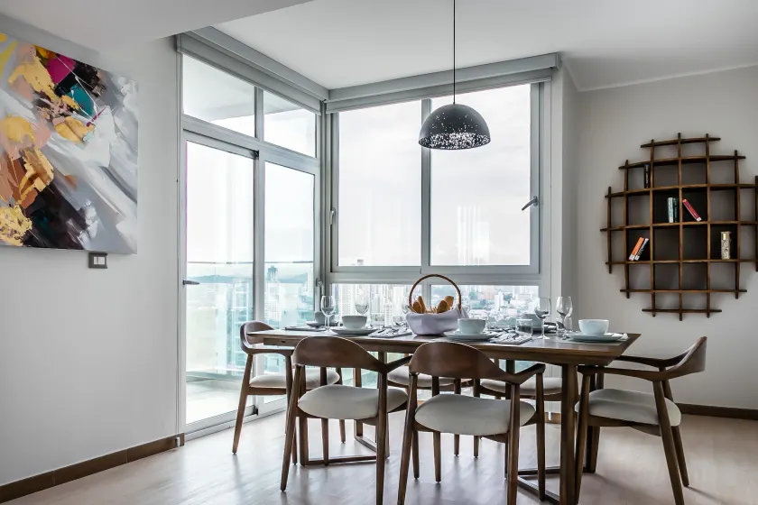 Dazzling Apartment Ocean View - Image 1