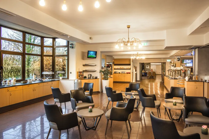 Sport- und Tagungshotel De Poort - Hall