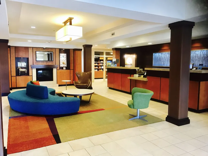 Fairfield Inn and Suites Sacramento Airport Natomas - Resepsjon