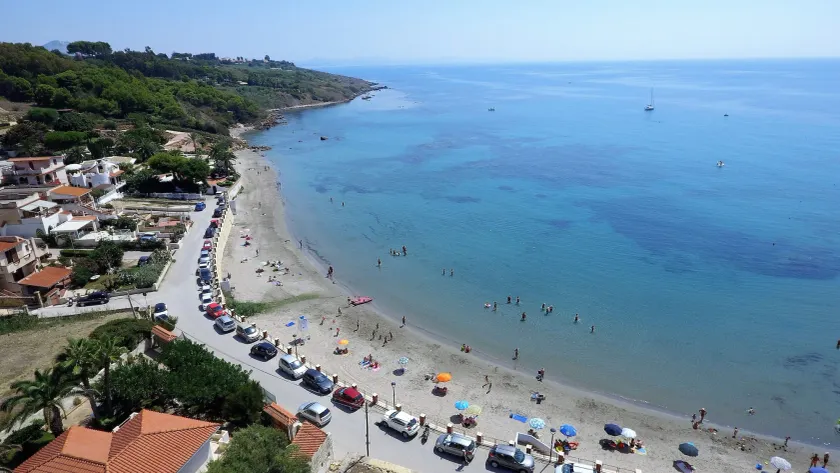 Holiday House With Panoramic View, Balcony, Wifi, and Near the Sea - Image 1