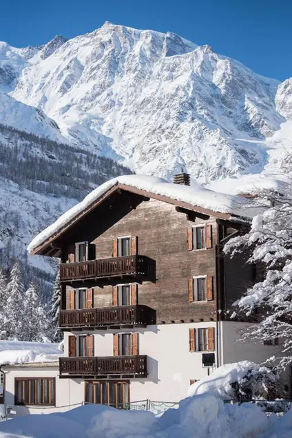 Hotel Signal - Image 1