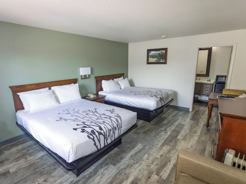 Chincoteague Inn - Image 1