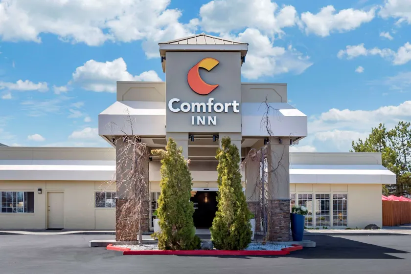 Comfort Inn & Suites Klamath Falls - Image 1