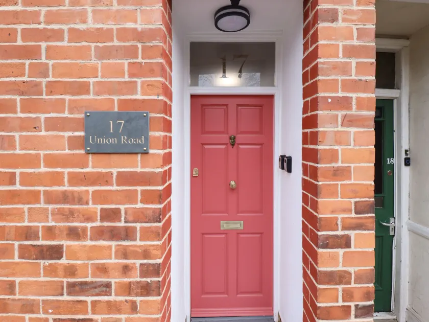 17 Union Road Basement - Image 1