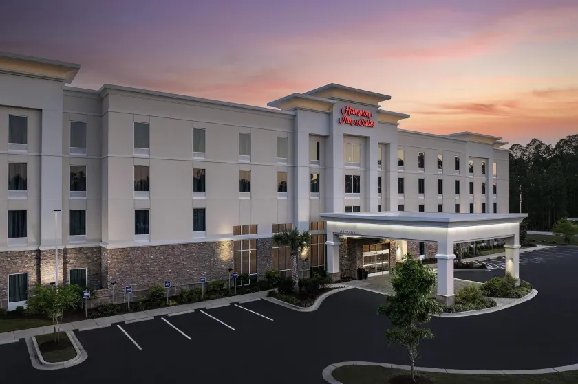 Hampton Inn & Suites Walterboro - Image 1